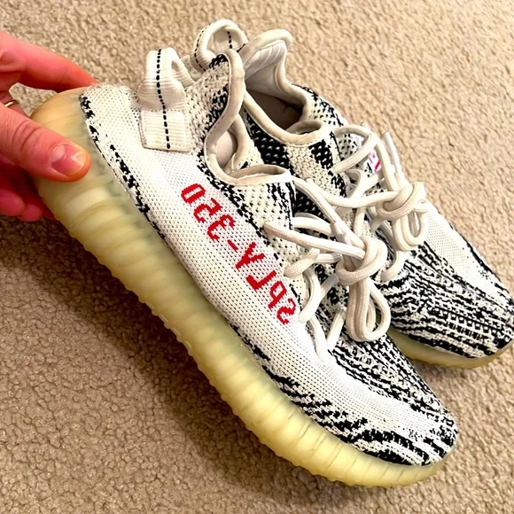 Size 7 yeezys a little used s-l400.jpg main image 4